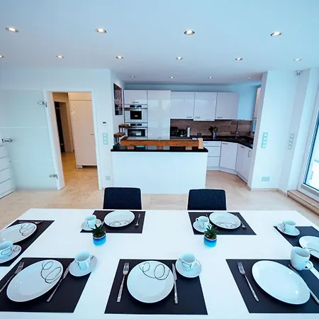Work & Penthouse In * Ahrensburg